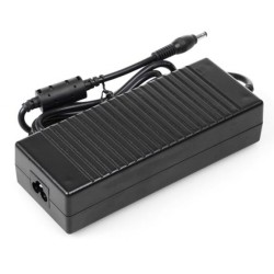 Standart Laptop Adaptörü 19v 6.32A 120w 5.5mm x 2.5mm